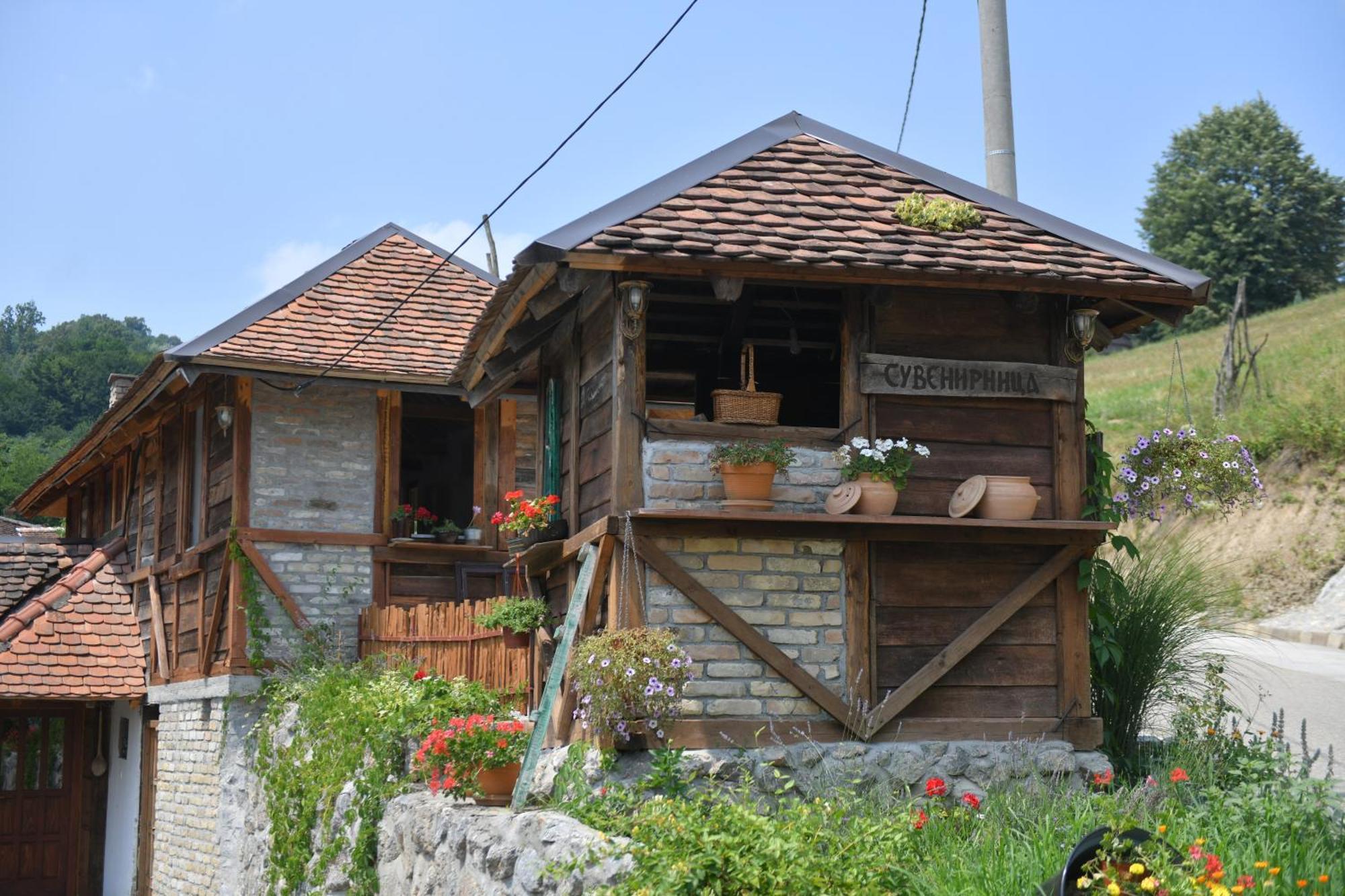 Konak Dobri Potok Krupanj Buitenkant foto