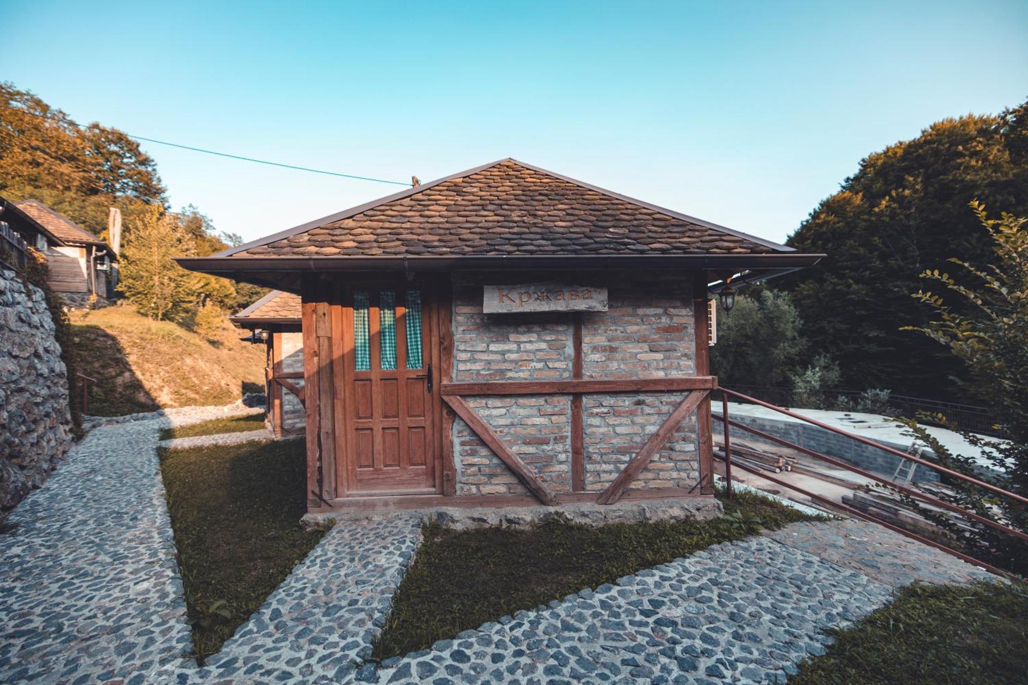 Konak Dobri Potok Krupanj Buitenkant foto