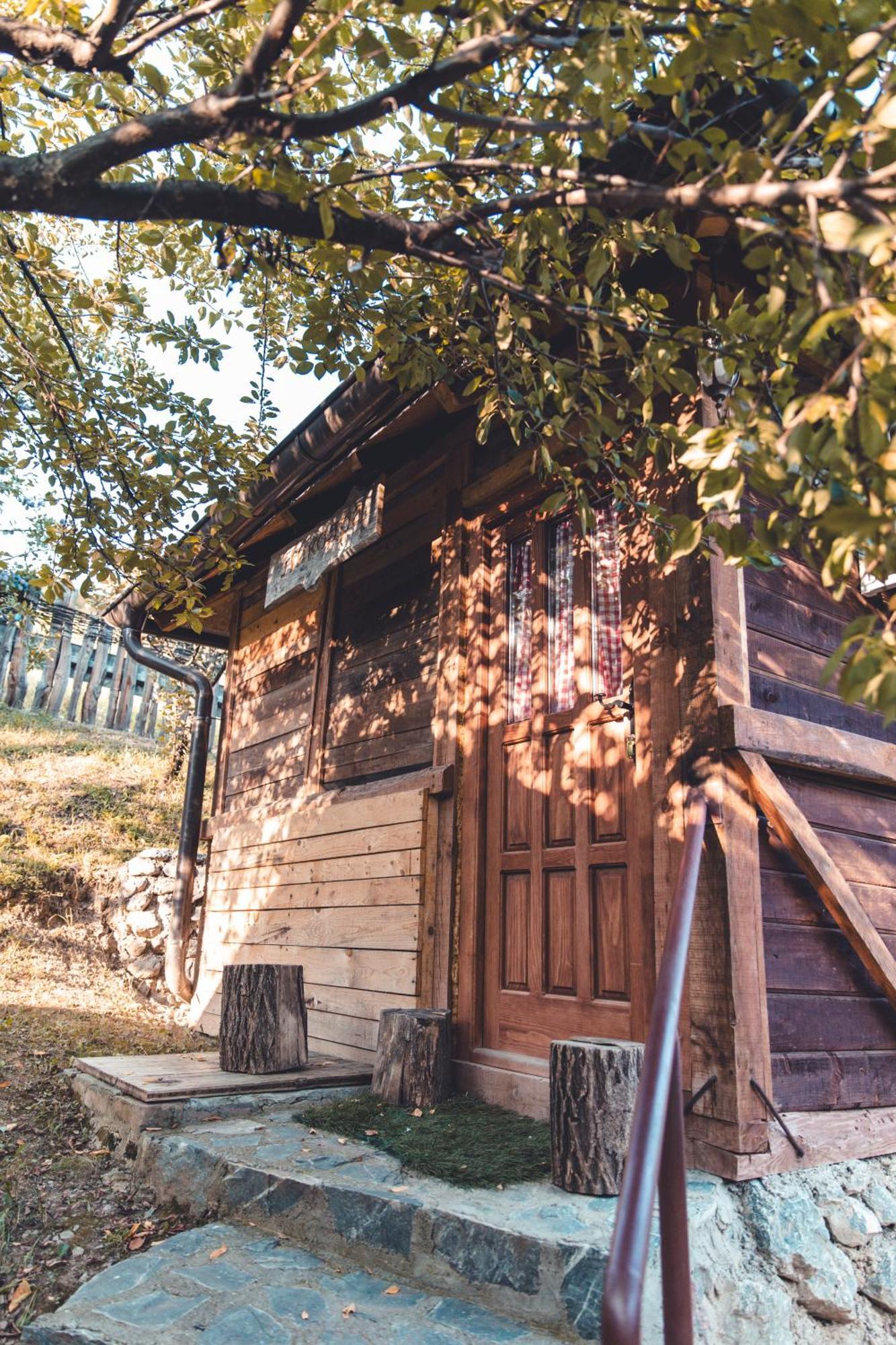 Konak Dobri Potok Krupanj Buitenkant foto
