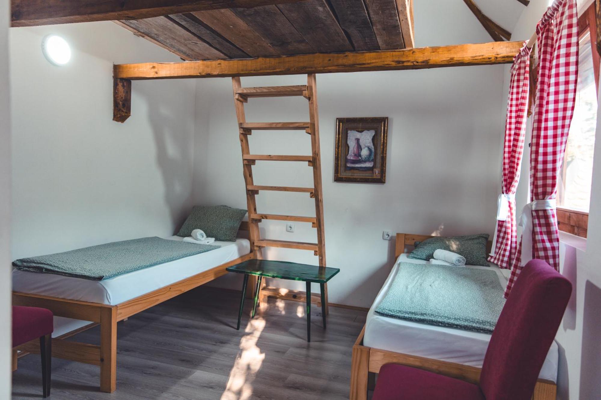 Konak Dobri Potok Krupanj Buitenkant foto